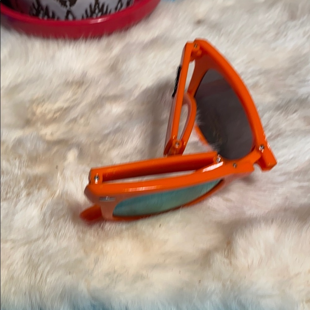 Folding glasses - Picture 2 of 3